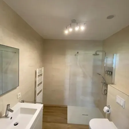Adorable Center With Parking, Near Tram